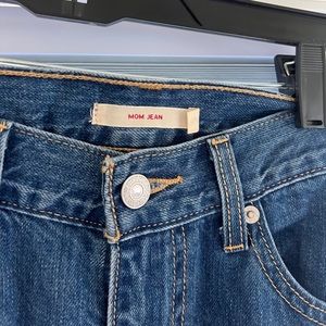 Levi Bow Mom Jean